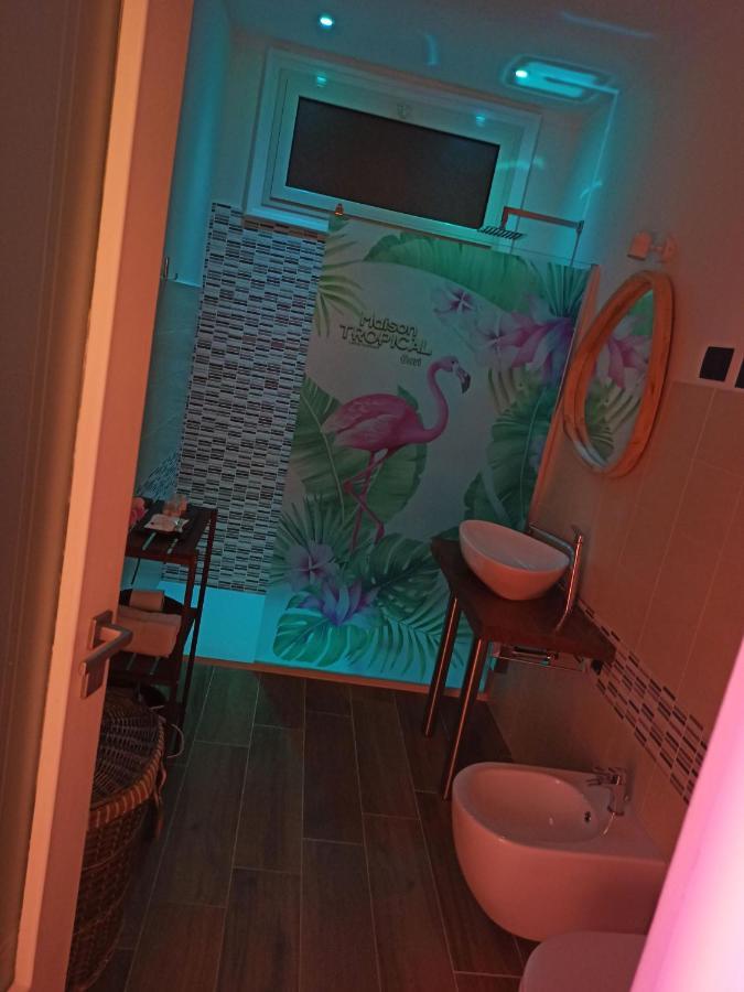 Suite Maison Tropical - Luxury Apartment In バーリ エクステリア 写真