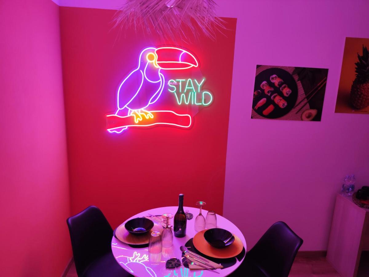 Suite Maison Tropical - Luxury Apartment In バーリ エクステリア 写真