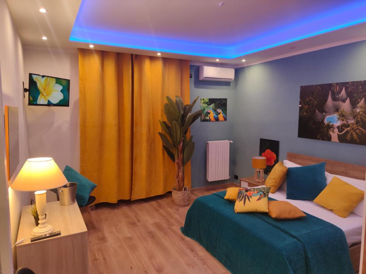 Suite Maison Tropical - Luxury Apartment In バーリ エクステリア 写真