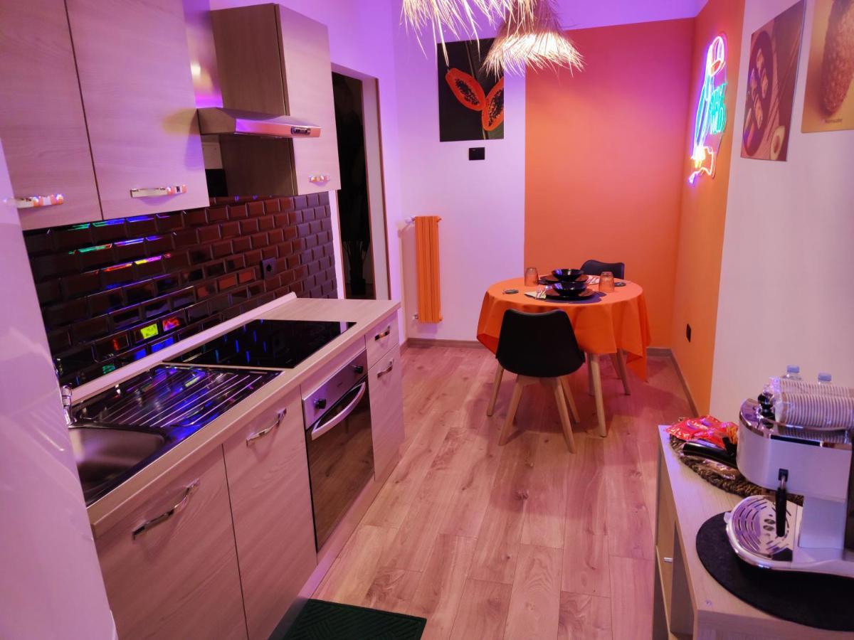 Suite Maison Tropical - Luxury Apartment In バーリ エクステリア 写真